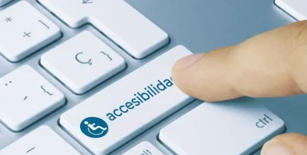 Teclado de ordenador con botón de accesibilidad web